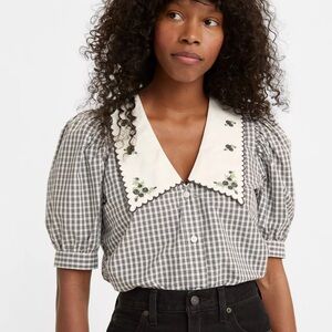 ISO Levi’s Royce Button-up Collared Blouse
